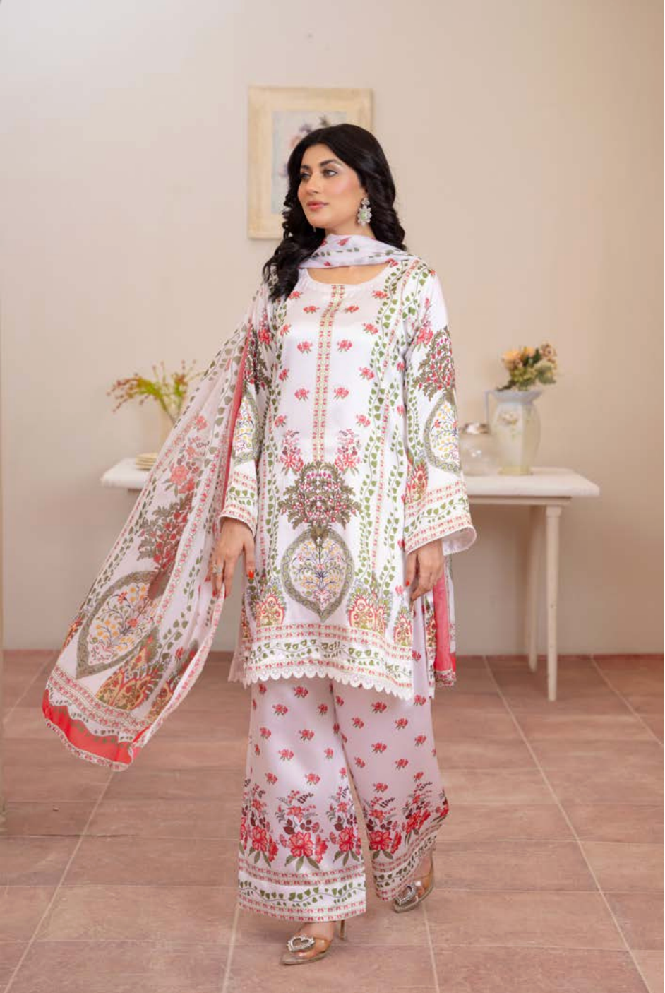 Nargis White Garden Set